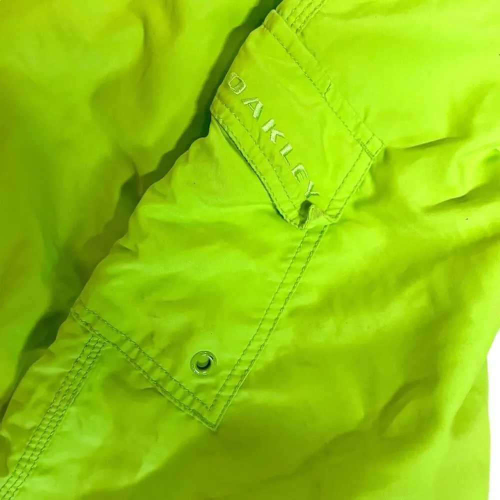 Oakley Men's Board Shorts Size 36 Neon Lime Bermuda Casual‎